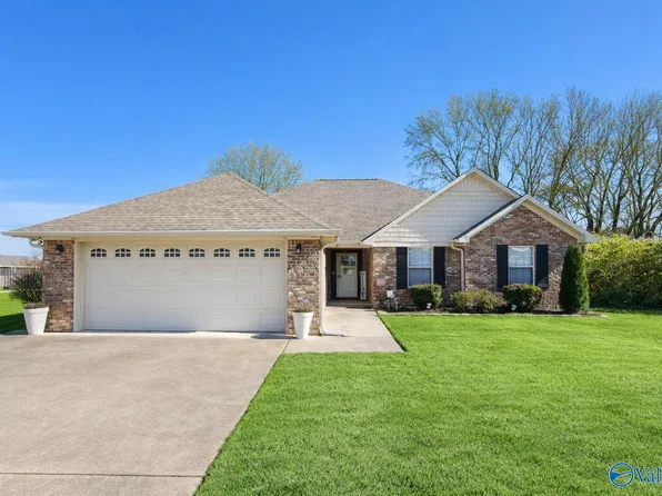 23886 May Ln, Athens, AL 35613