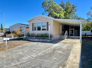 3728 Winward Lakes Dr, Tampa, FL 33611