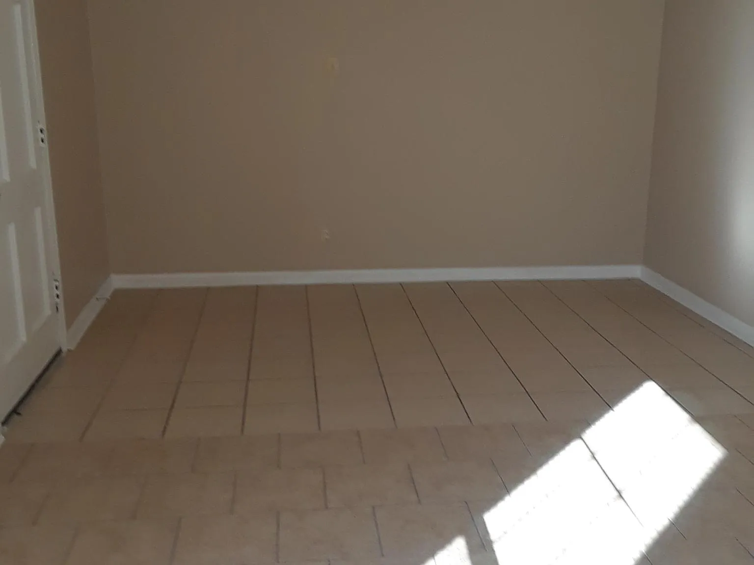 1603 Duncan Ave — Photo 2