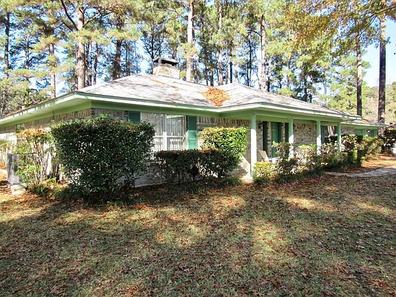 3rd image of 3316 Lake Forest Dr