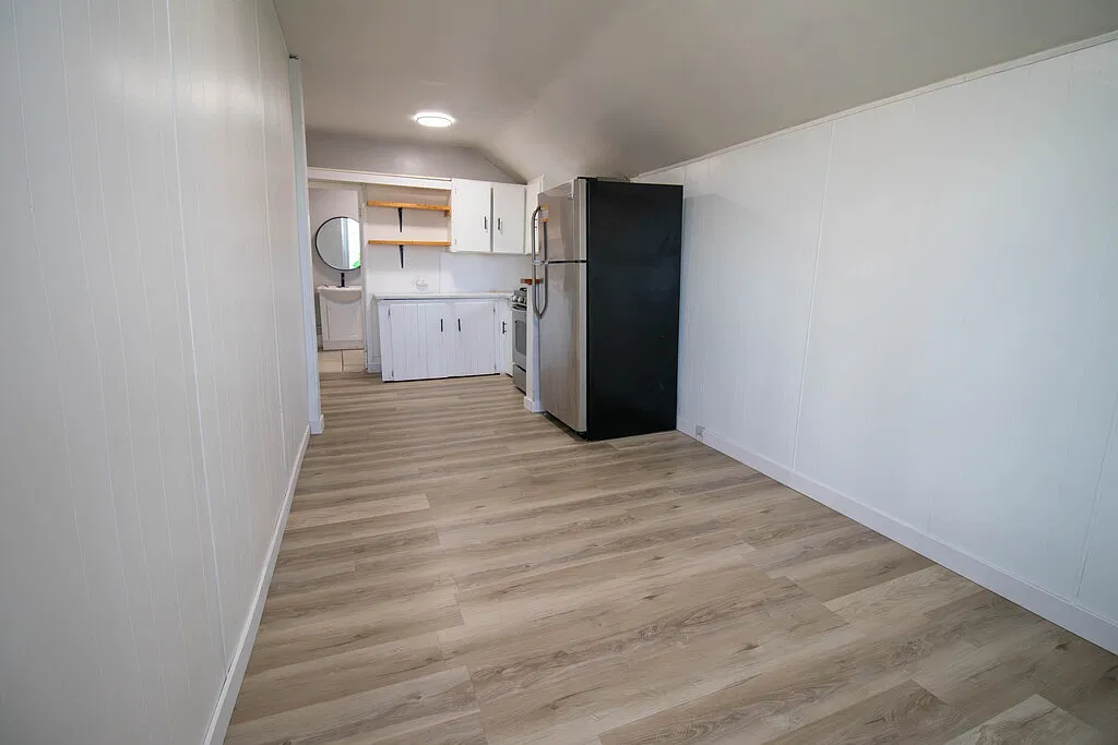 53 Vine Street South — Photo 4