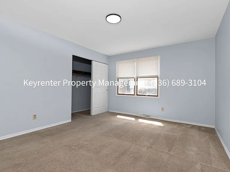 920 Parkcrest Dr — Photo 14