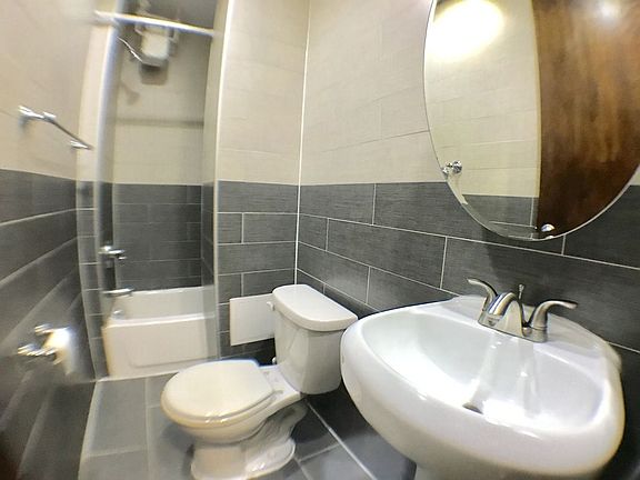 4th image of 185 Mulberry St APT 1A