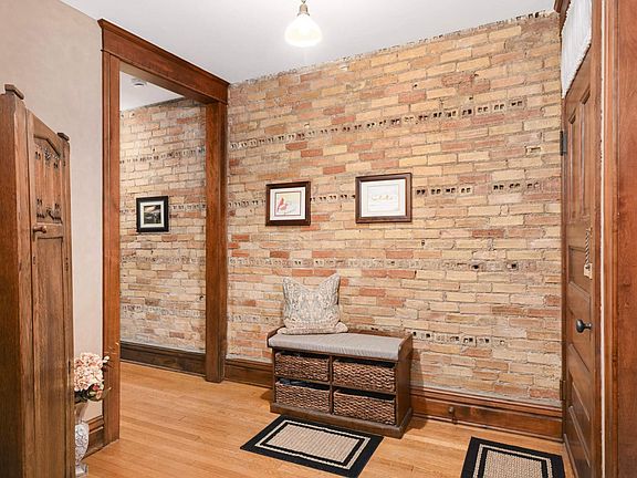 3rd image of 51 Avon St S APT 24