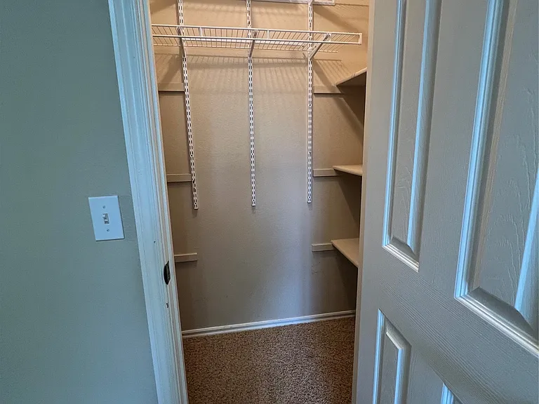 11704 S Gum Ave — Photo 10