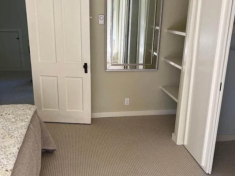 10214 SW Burton Dr — Photo 23