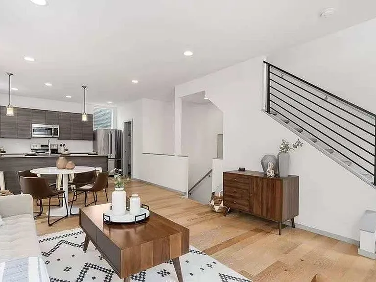 11234 Greenwood Ave N #B — Photo 6