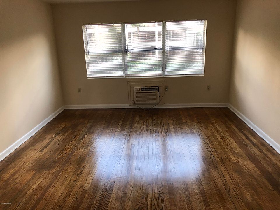 1st image of 5511 Los Santos Way #6