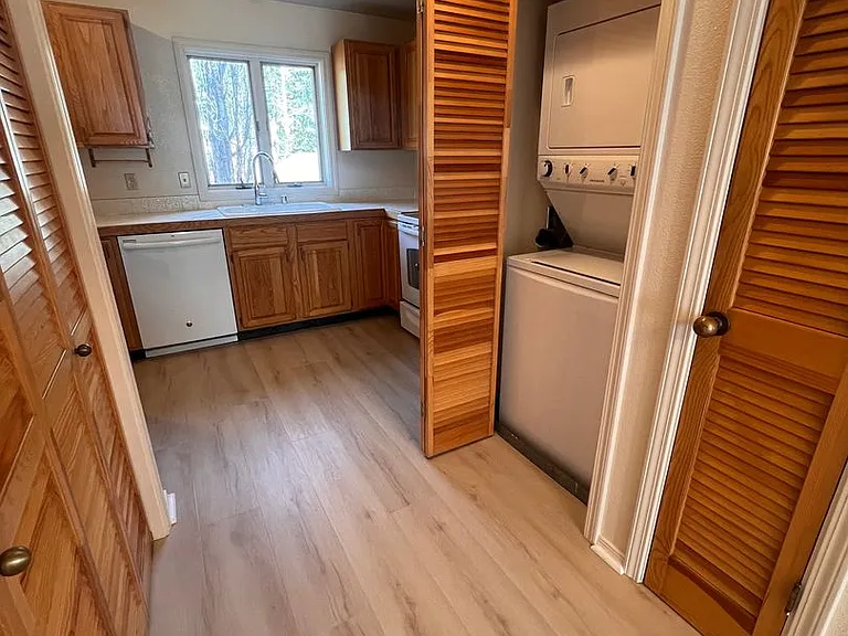 120 Village Blvd #126 — Photo 7
