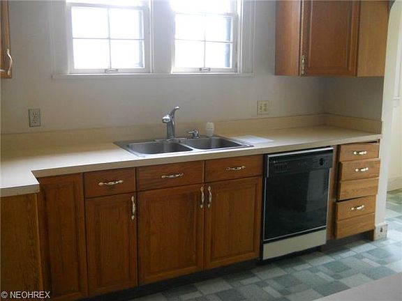 2nd image of 349 W Midlothian Blvd