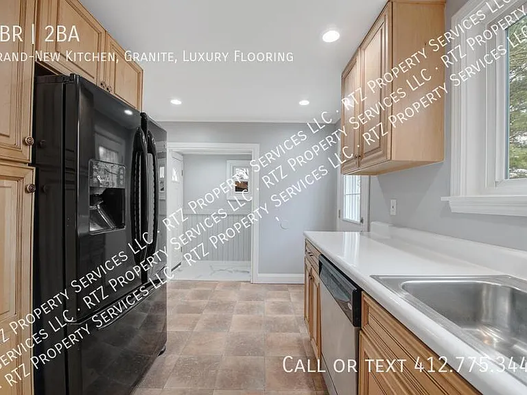 1805 Flagler St — Photo 9