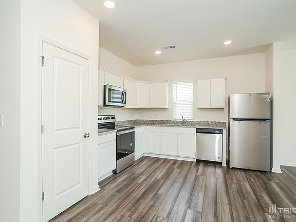 4th image of 225 San Marino Way