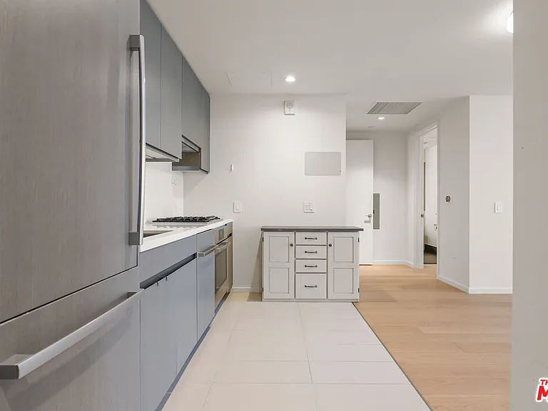 889 Francisco St #2011 — Photo 12