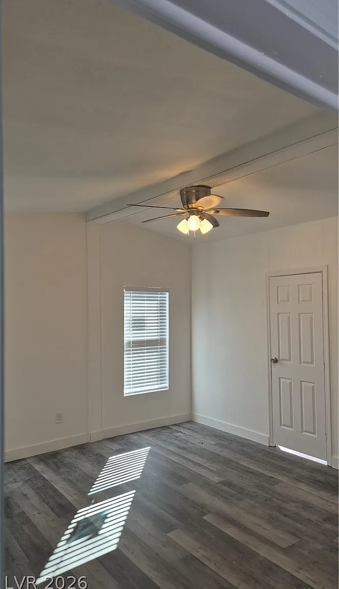 3 bed, 2.0 bath, 1724 sqft, $1,800 — Photo 2