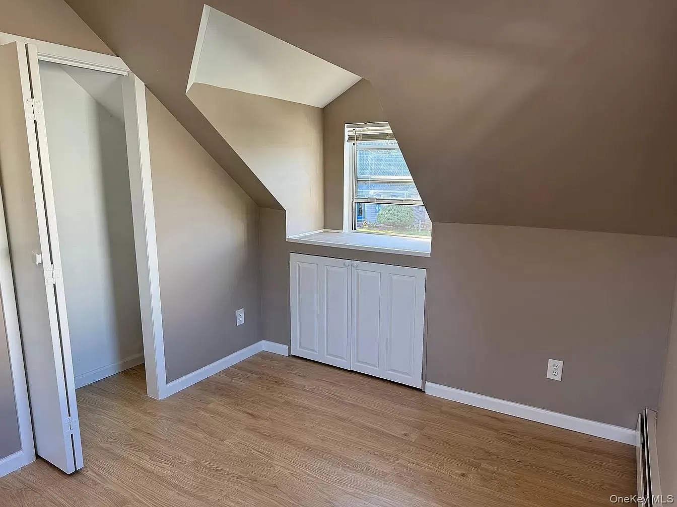 1 bed, 1.0 bath, 1376 sqft, $2,100 — Photo 2