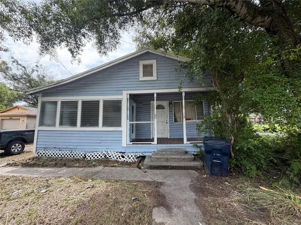 2907 E LAKE AVENUE, TAMPA, FL 33610