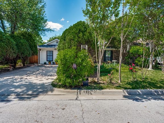 2nd image of 5304 Umbrella Pine Ct