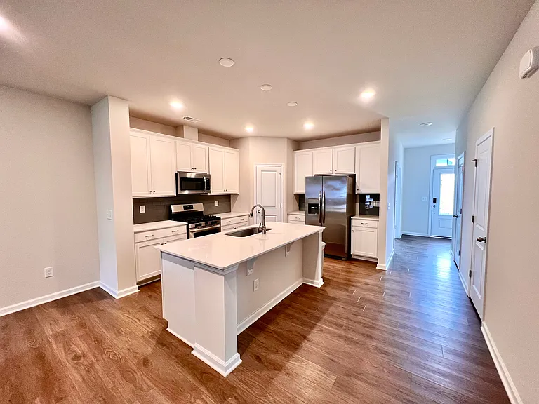 13936 Castle Nook Dr — Photo 5