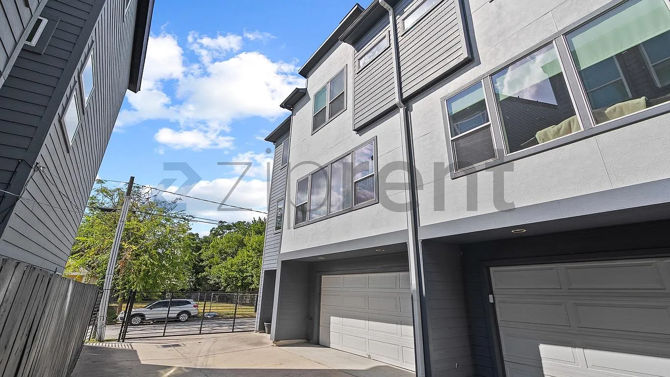 3 bed, 2000 sqft, $2,700 — Photo 3
