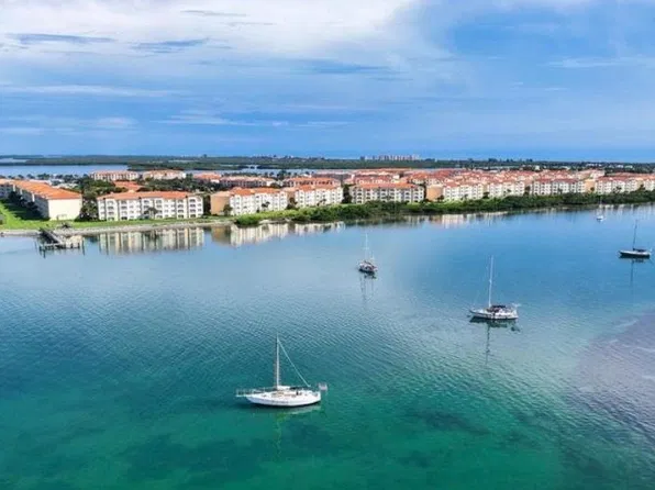 30 Harbour Isle Dr W Unit 305, Fort Pierce, FL 34949
