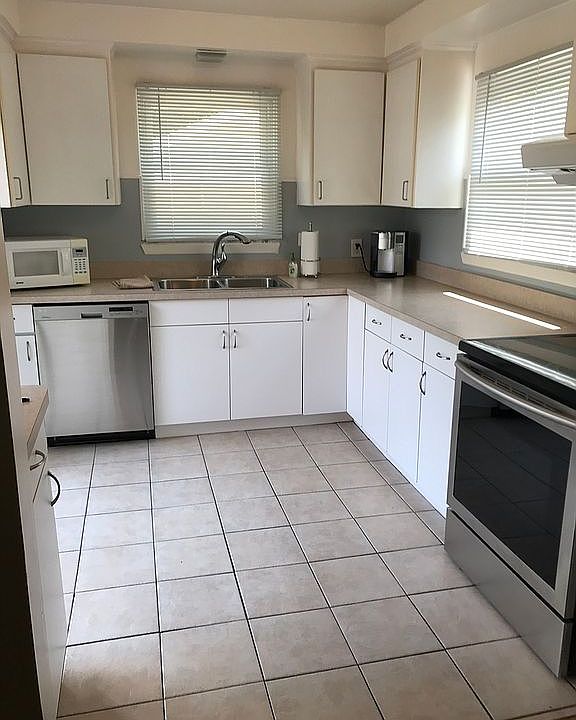 2nd image of 2522 Harris St