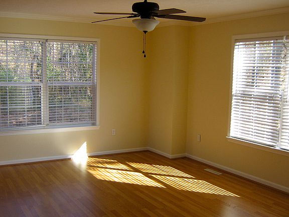 5th image of 5 Aglow Ln
