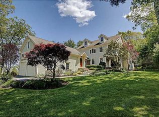 10 Owl Tree Ln, East Greenwich, RI 02818