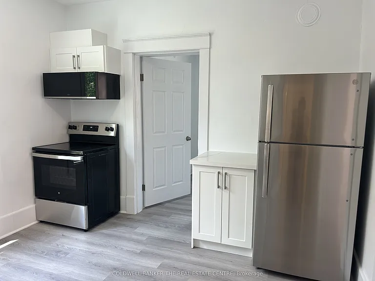 14 Brubacher St — Photo 9