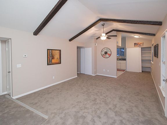 5th image of 712 Garland Cir APT A