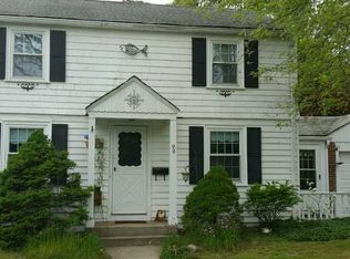 96 Parkway Dr, Warwick, RI 02886