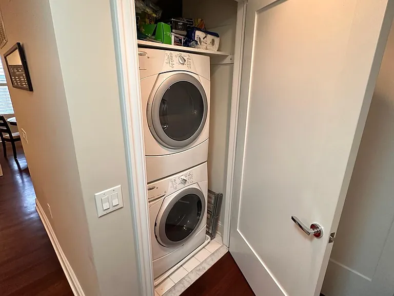 Washer / dryer in unit