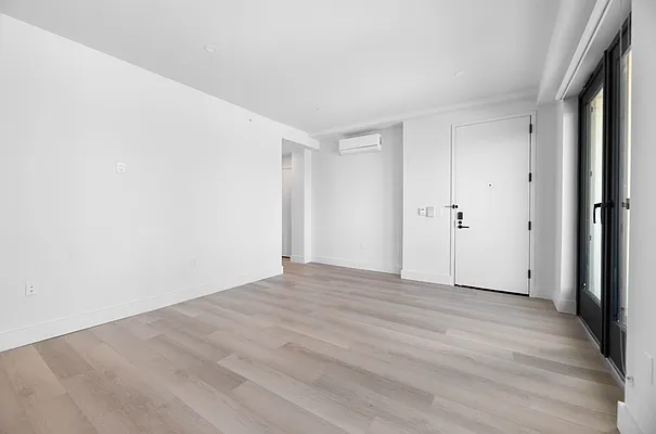 Rented by REAL New York | media 85