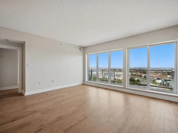 60 Walter Havill Dr #901, Halifax, NS B3N 0A9