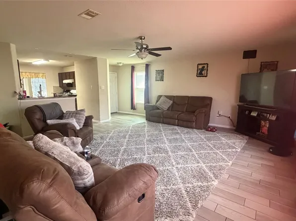 11027 E Fall Fern Cir, Houston, TX 77044