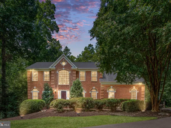 19 Secretariat Dr, Stafford, VA 22556