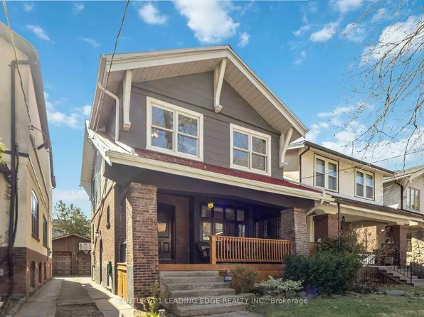 22 Oakdene Cres, Toronto, ON M4J 4H9