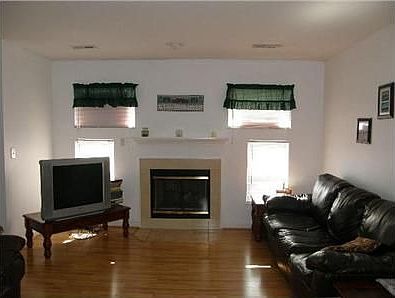 3rd image of 2490 Crystal Springs Dr