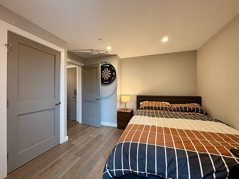 244 Hanover St #510 — Photo 6