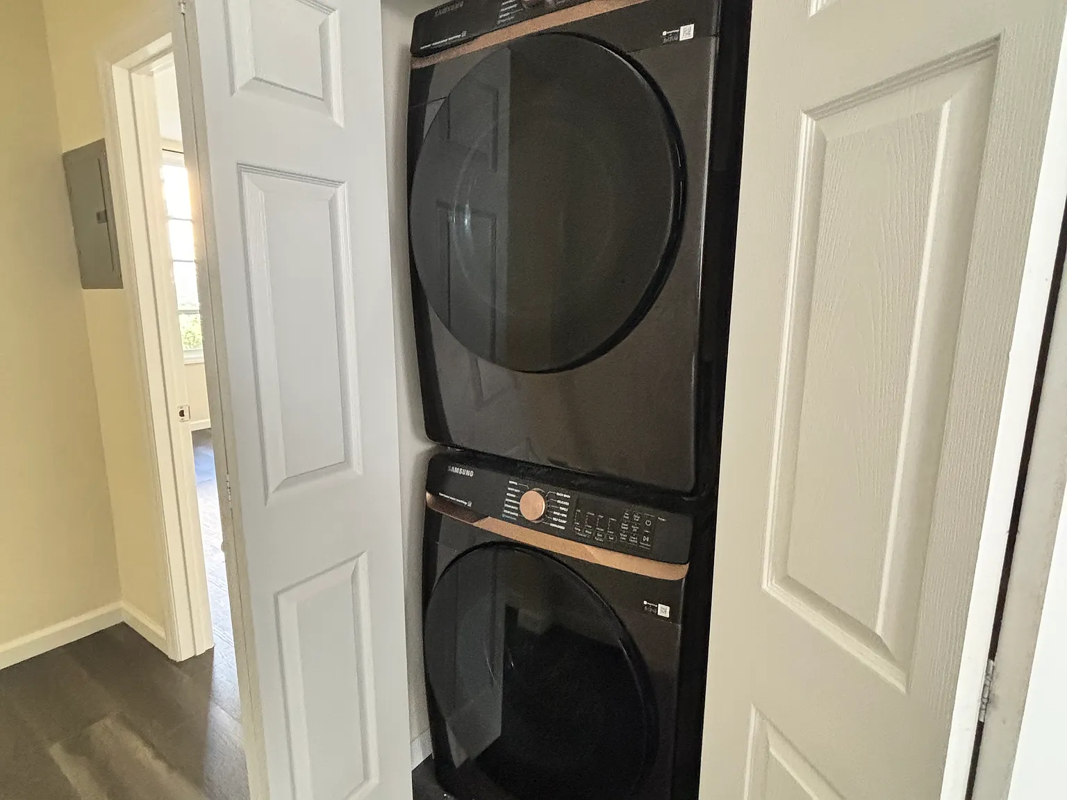 3 bed, 2609 sqft, $3,000 — Photo 4