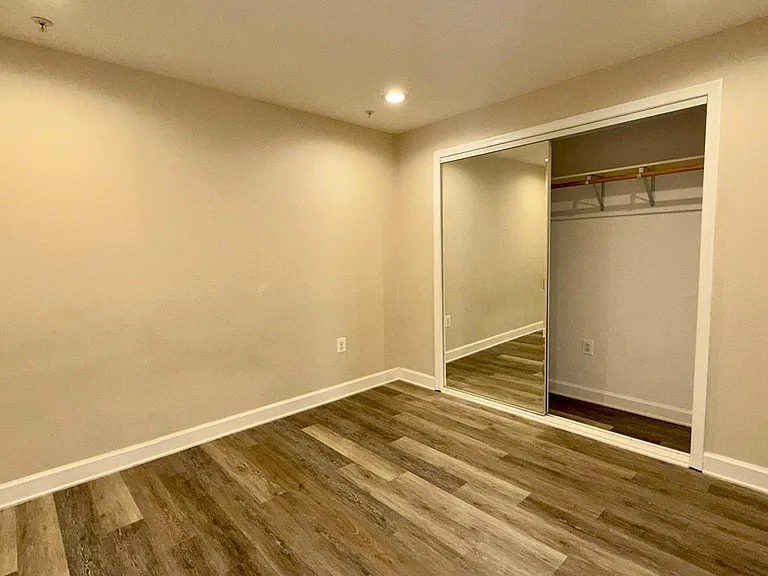 817 Linslade St #LL — Photo 13
