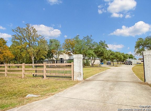 2nd image of 30830 Robin Dale Dr