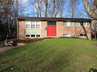 5205 Stonington Dr, Fairfax, VA 22032