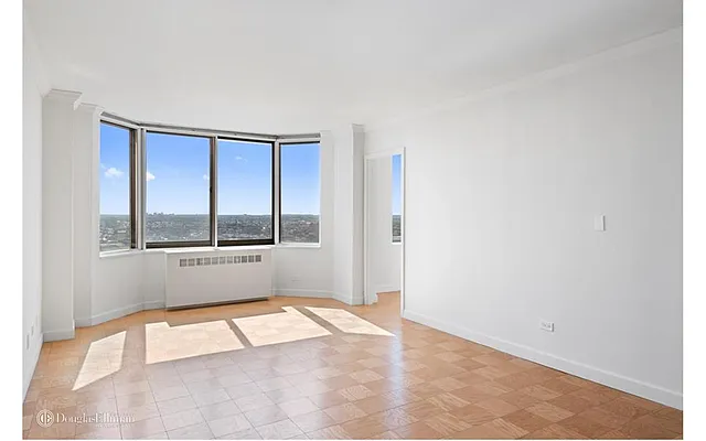 Rented by Douglas Elliman | media 19