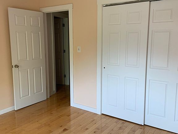 2nd image of 1264A Richmond Ave #A