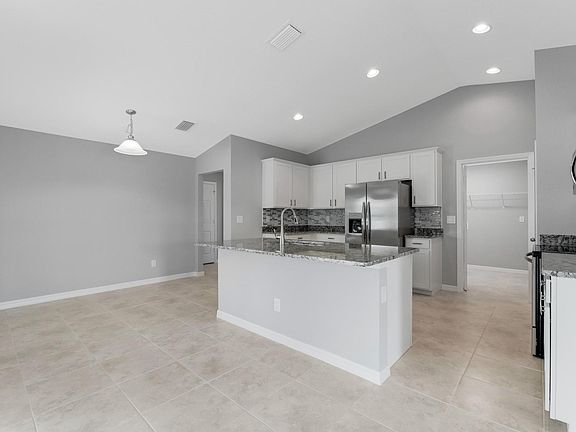 4th image of 2716 NW 45th Pl