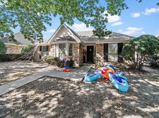808 Biloxi Dr, Ennis, TX 75119