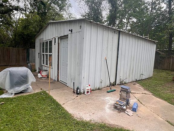 2nd image of 21630 Shady Trail Rd