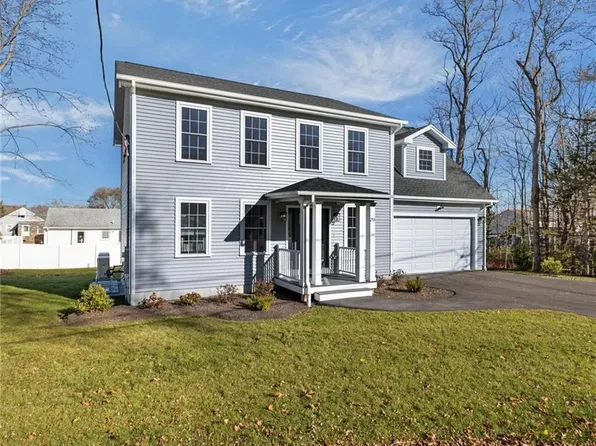 253 Central St, Lincoln, RI 02865