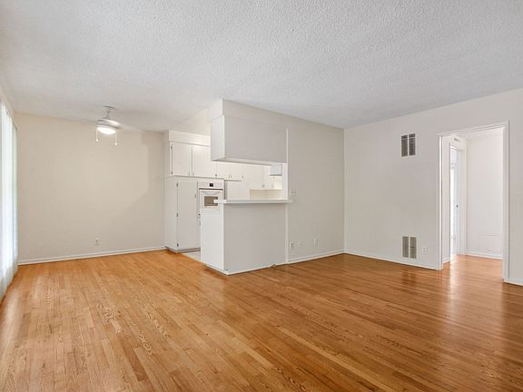 5th image of 1453 Brockton Ave APT 4