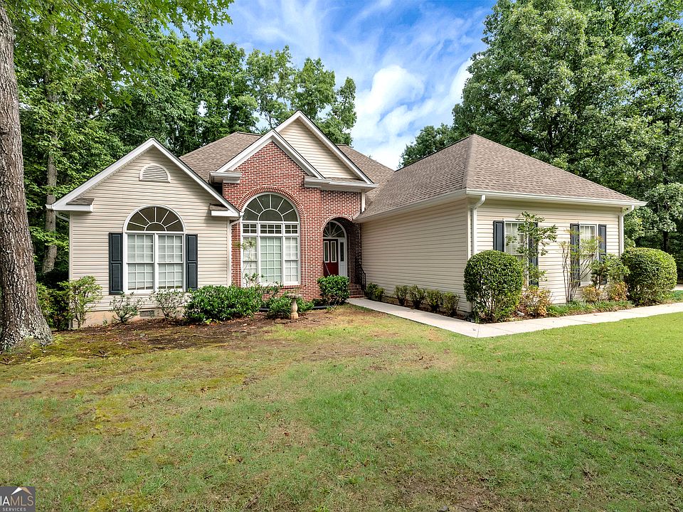 1st image of 131 Tall Oaks Dr